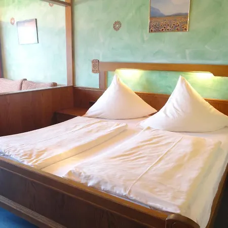 Beim Haxenwirt Hotel